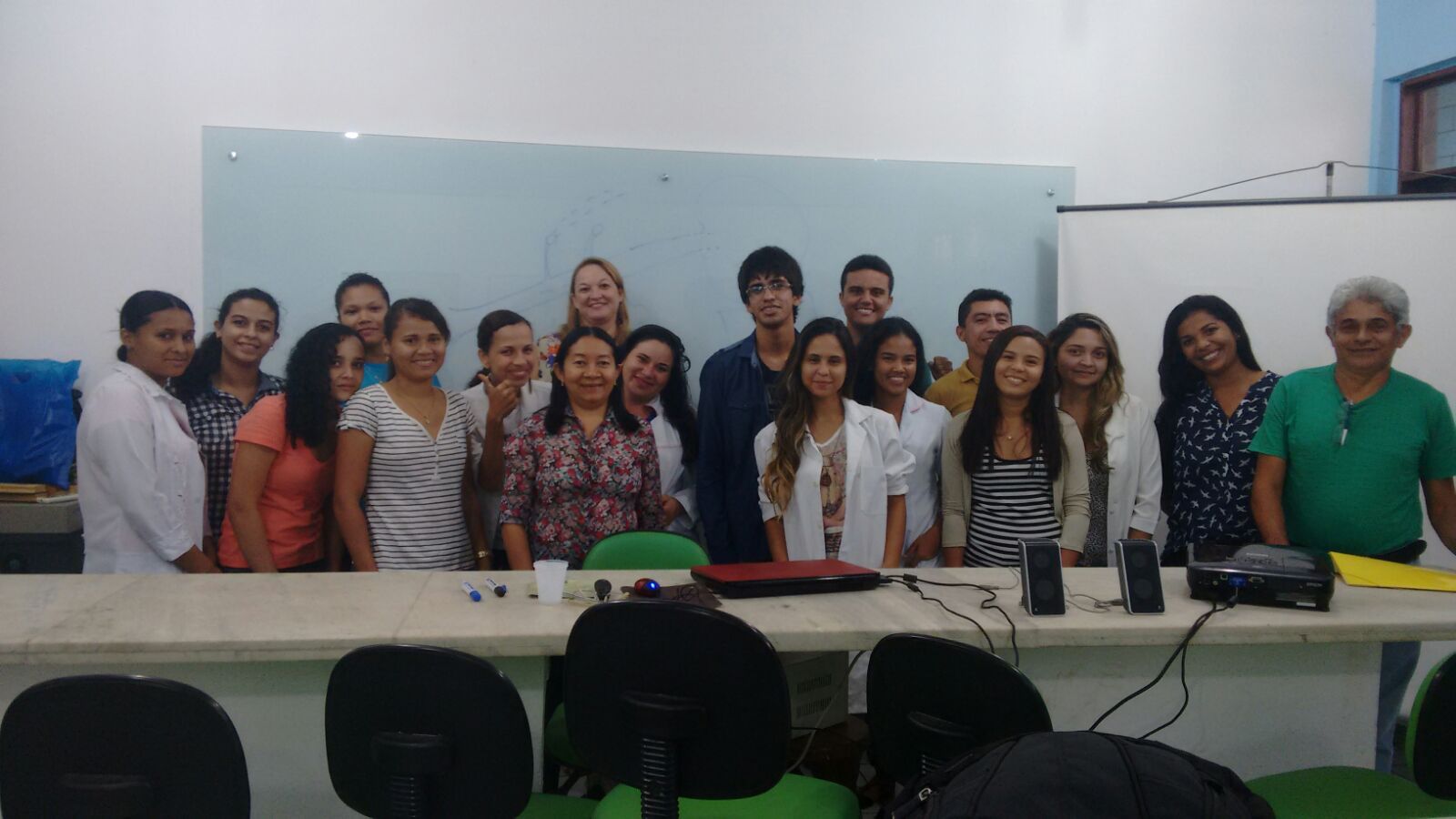 MINICURSO SOBRE FORMIGAS CORTADEIRAS