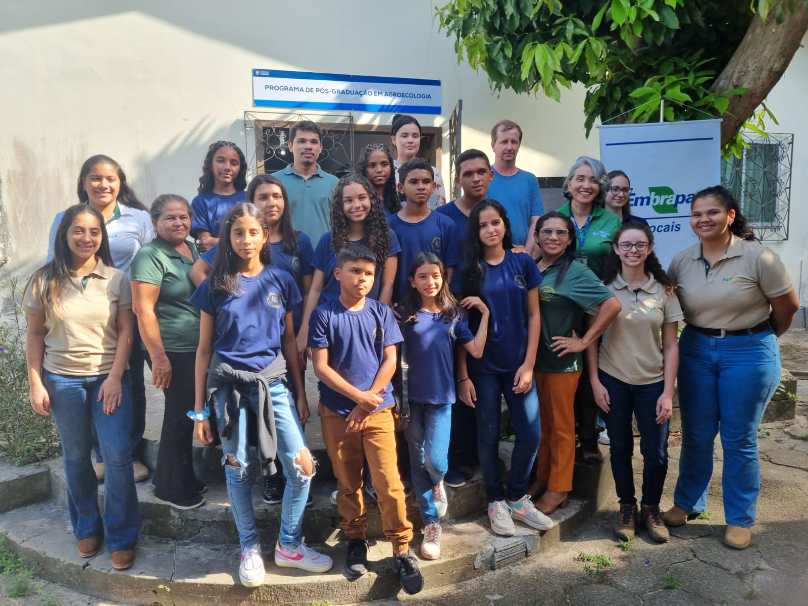 Estudantes de projeto de educação ambiental visitam experimento do PPGA UEMA e Embrapa Cocais